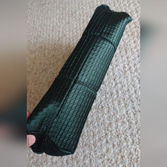 Halston Heritage foldable Frame Clutch in lux weaved green silk - Picture 12 of 15